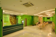 Lobby Zodiak MT Haryono by KAGUM Hotels