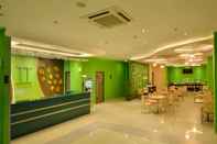 Lobi Zodiak MT Haryono by KAGUM Hotels