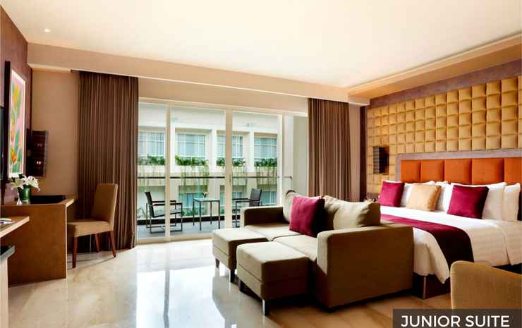 Eastparc Hotel Yogyakarta Jogja - Junior Suite Room with Balcony
