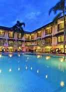 SWIMMING_POOL Prime Plaza Hotel Jogjakarta