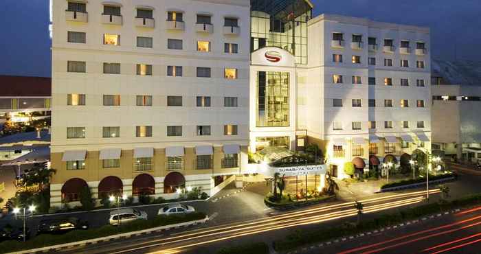 Bangunan Surabaya Suites Hotel Powered by Archipelago