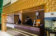 Lobby 6 Surabaya Suites Hotel Powered by Archipelago