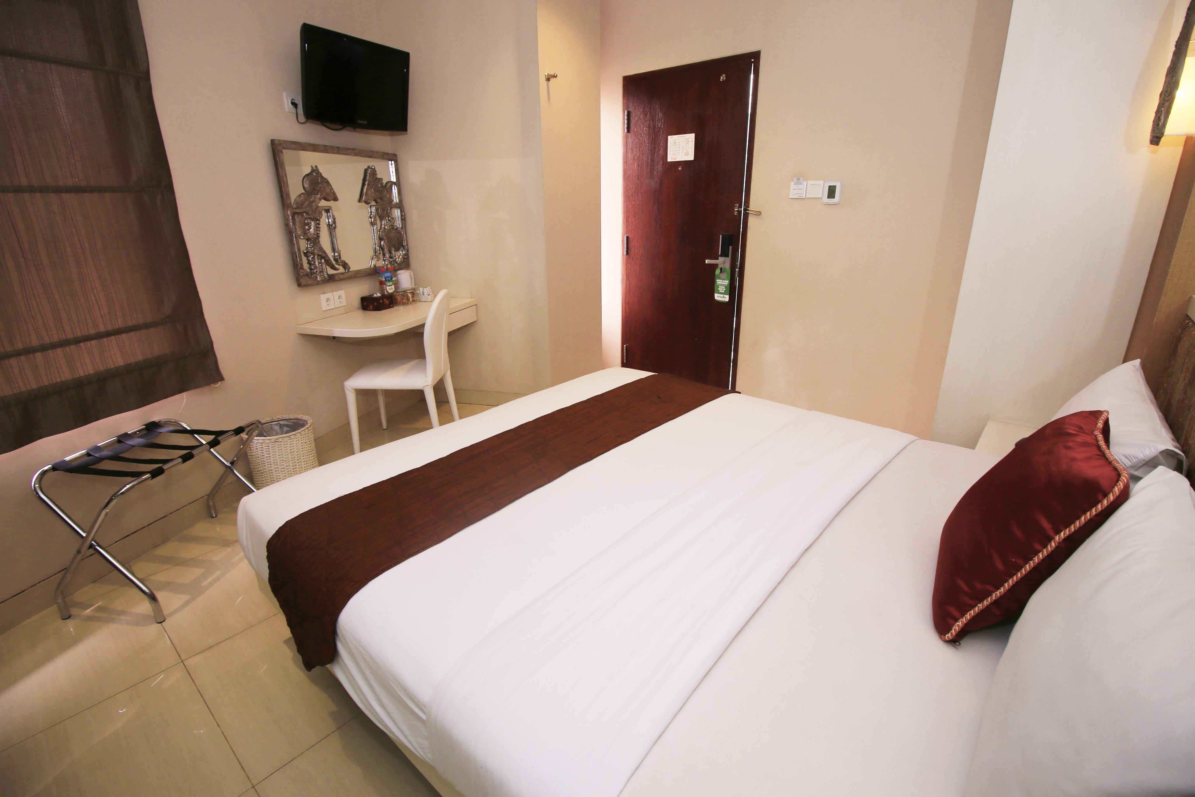 Bilik Tidur 3 Hotel Pyrenees Jogja