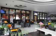 Bar, Kafe, dan Lounge 7 Grand Kanaya Hotel