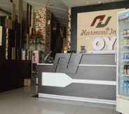 Lobby 6 OYO 1702 Harmoni Inn Makassar