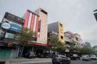 ภายนอกอาคาร OYO 1702 Harmoni Inn Makassar