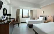 ห้องนอน 7 Hotel Santika Pandegiling Surabaya