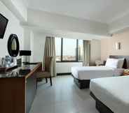 Bedroom 7 Hotel Santika Pandegiling Surabaya