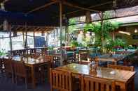 บาร์ คาเฟ่ และเลานจ์ Intan Inn Hostel			