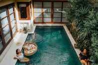 Kolam Renang Beautiful Bali Villas