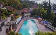 Kolam Renang 4 Foresta Inn Family Resort