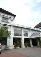 EXTERIOR_BUILDING Hotel Pacific Surabaya