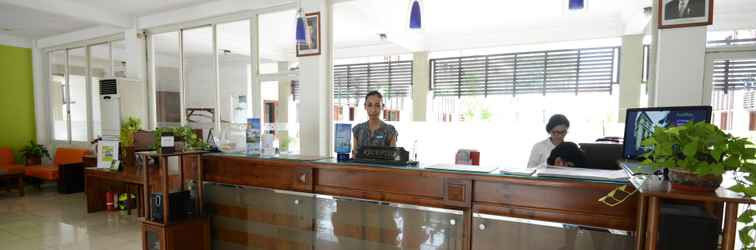 Lobi Hotel Pacific Surabaya