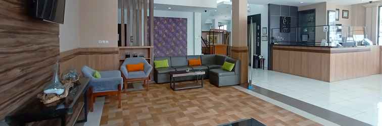 Lobby eL Hotel Malang 