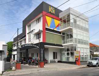 ภายนอกอาคาร 2 Nozz Hotel (Dekat Bandara Ahmad Yani Semarang)