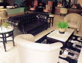 Lobby 2 Hermes Palace Hotel Medan