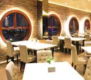 Restaurant 3 Hermes Palace Hotel Medan