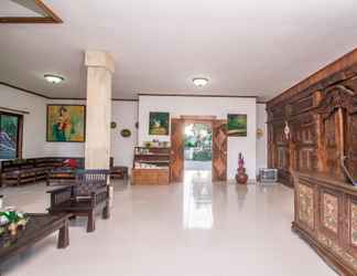 Sảnh chờ 2 Puri Saron Madangan Hotel