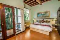 Bedroom Puri Saron Madangan Hotel