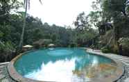 Kolam Renang 2 Anahata Villas and Spa Resort