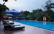 Swimming Pool 2 Hotel Santika Siligita Nusa Dua