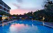 สระว่ายน้ำ 3 Hotel Santika Siligita Nusa Dua