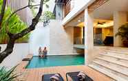 Swimming Pool 3 Villa Kayu Raja