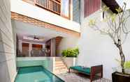 Kolam Renang 2 Villa Kayu Raja