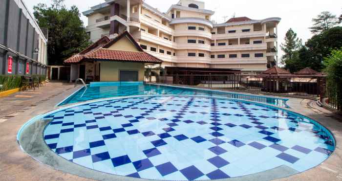 Swimming Pool Karang Setra Hotel & Cottages 