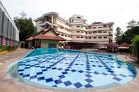 สระว่ายน้ำ Karang Setra Hotel & Cottages 