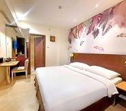 Bedroom 6 Horison Plaza Inn Kendari