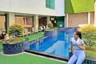 Swimming Pool Horison Plaza Inn Kendari