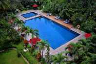 Swimming Pool Hotel Santika Cirebon