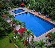 Swimming Pool 2 Hotel Santika Cirebon