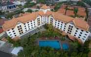 ภายนอกอาคาร 3 Hotel Santika Cirebon