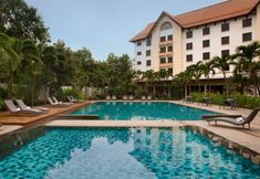 Kolam Renang 6 Hotel Santika Cirebon