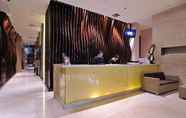 Lobby 3 Midtown Hotel Surabaya