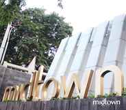 Bên ngoài 2 Midtown Hotel Surabaya