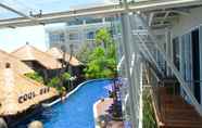 Kolam Renang 2 Grand Mega Resort & Spa