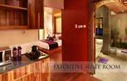 Kamar Tidur 4 Grand Mega Resort & Spa