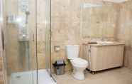 Toilet Kamar 5 Grand Paradise Hotel