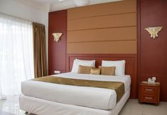 Bedroom 4 Grand Paradise Hotel