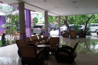 Lobi Twin Star Hotel Solo