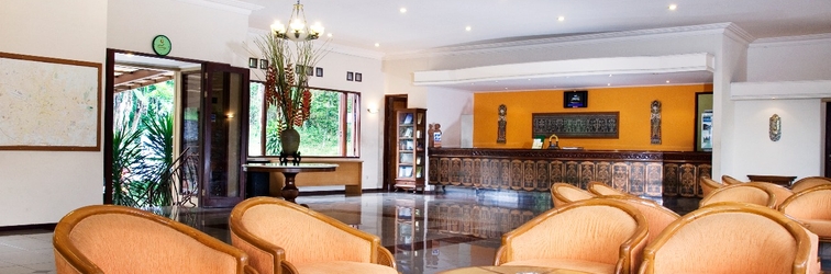 Lobi The Cipaku Garden Hotel