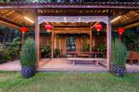 Bar, Cafe and Lounge The Cipaku Garden Hotel