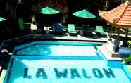 Kolam Renang 2 La Walon Hotel