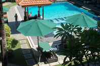 Swimming Pool La Walon Hotel