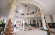 Lobi 3 The Grand Palace Hotel Yogyakarta