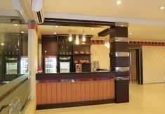 Bar, Cafe and Lounge 2 Malioboro Palace Hotel
