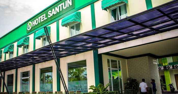 Luar Bangunan Hotel Santun Syariah